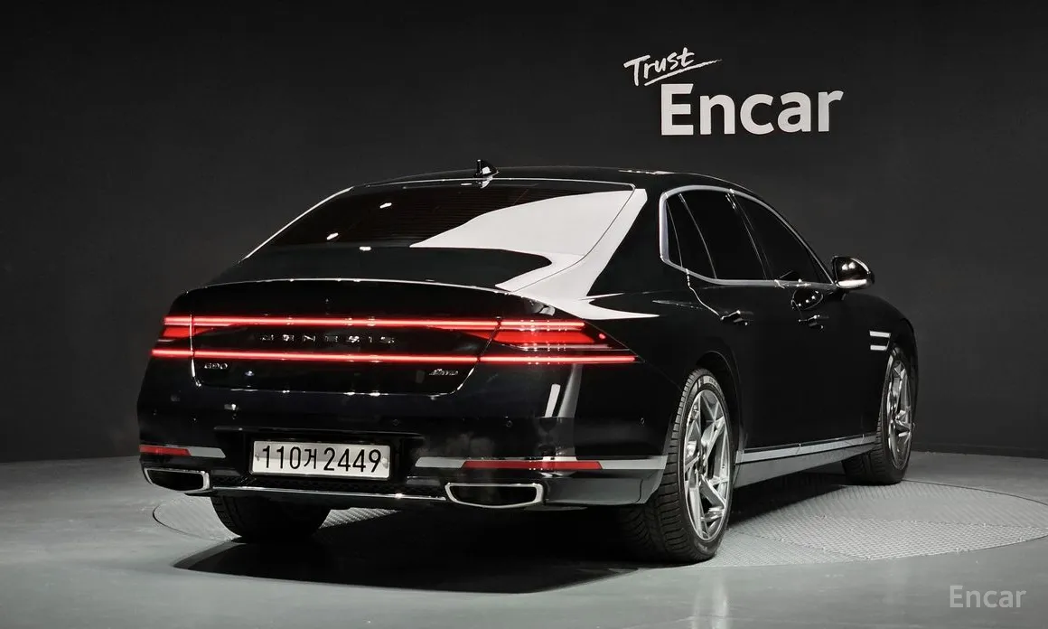 Фото 2 - Genesis G90