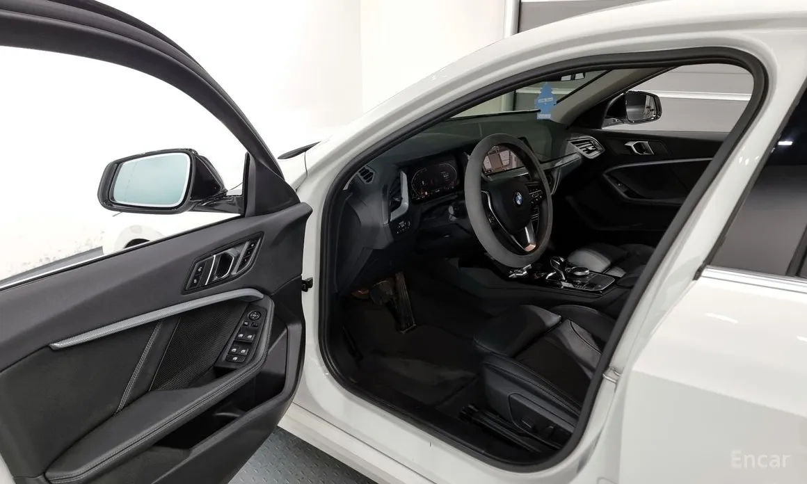 Фото 11 - BMW 1 Series