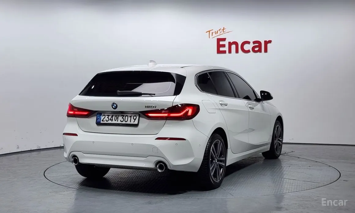 Фото 2 - BMW 1 Series