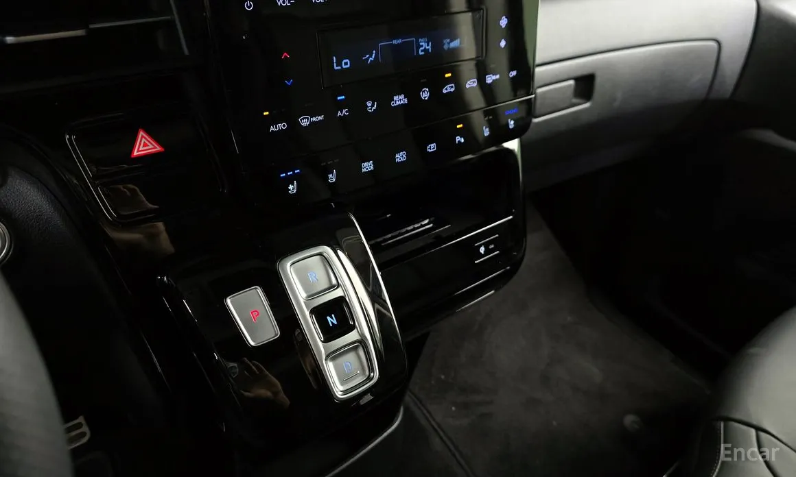 Фото 9 - Hyundai Staria