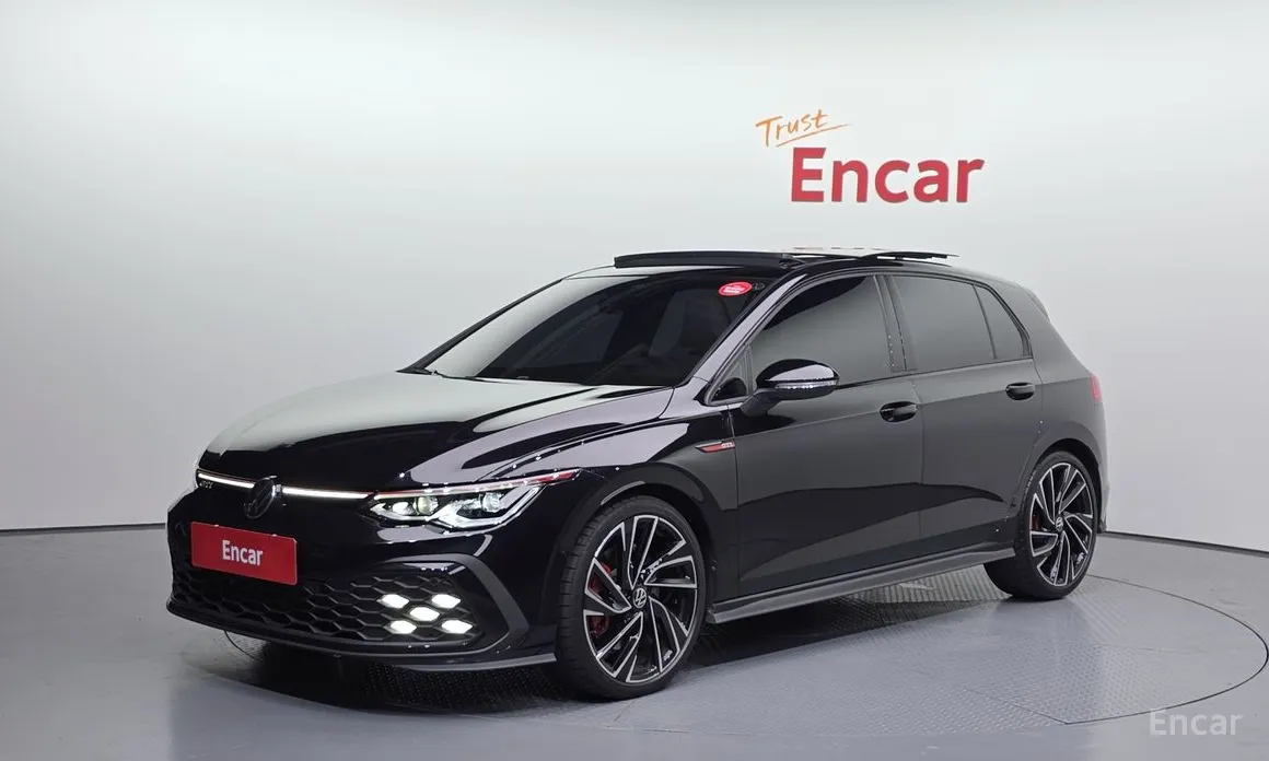 Фото 1 - Volkswagen Golf