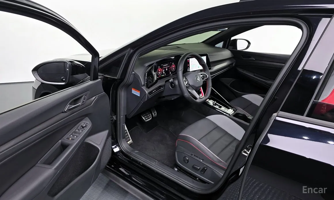 Фото 10 - Volkswagen Golf