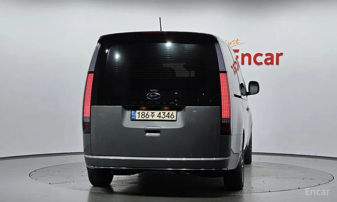 Фото 4 - Hyundai Staria