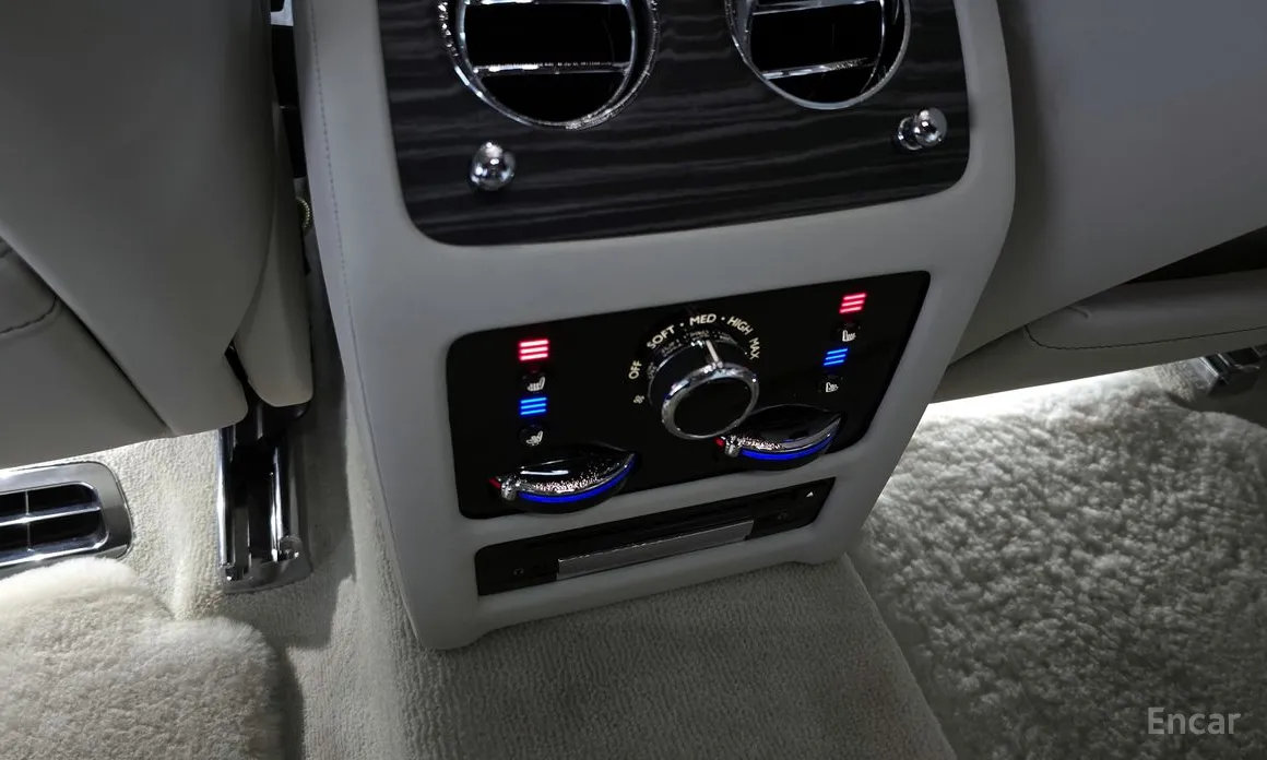 Фото 19 - Rolls-Royce Ghost