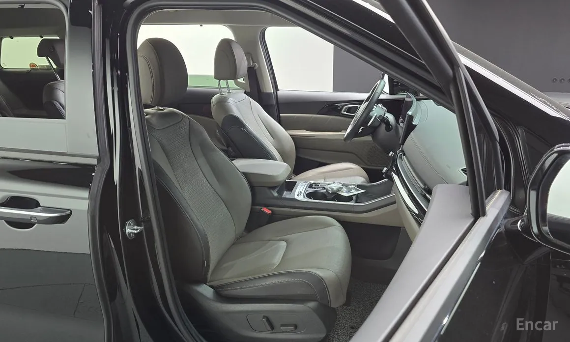Kia Carnival 2023 Gasoline 9-Seater Signature