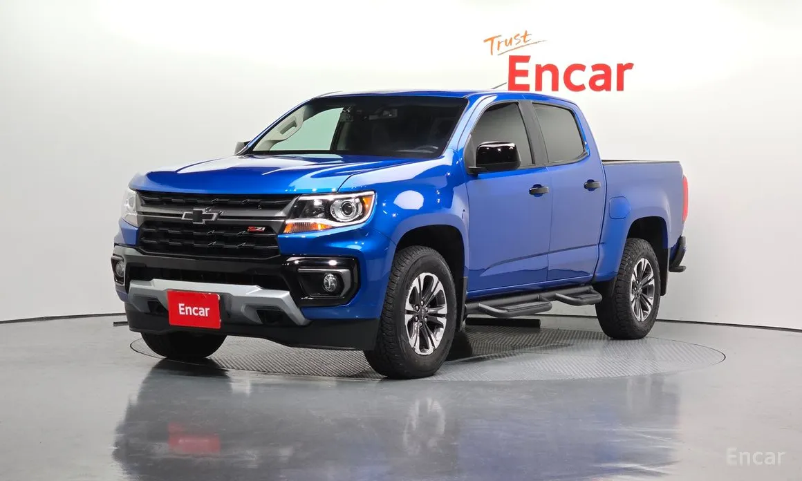 Photo 1 - Chevrolet Colorado