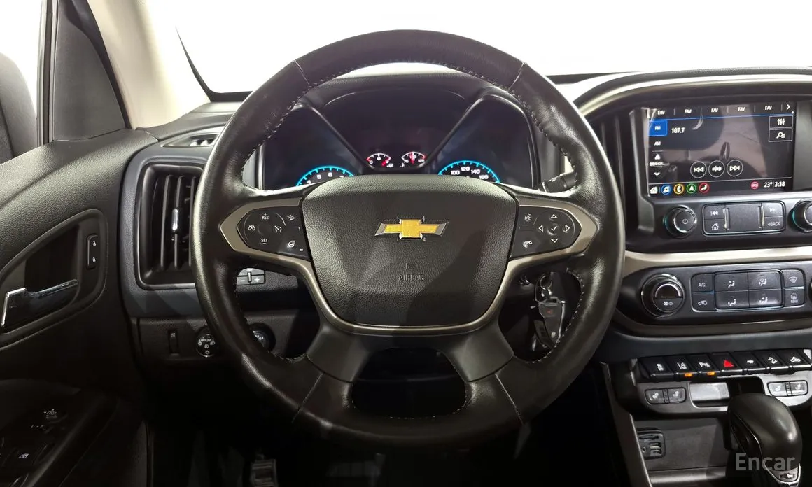 Photo 17 - Chevrolet Colorado