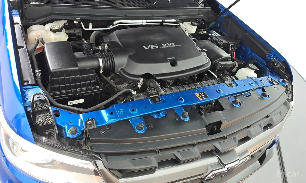 Photo 6 - Chevrolet Colorado