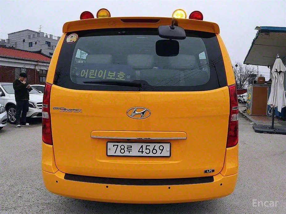 Фото 4 - Hyundai Starex