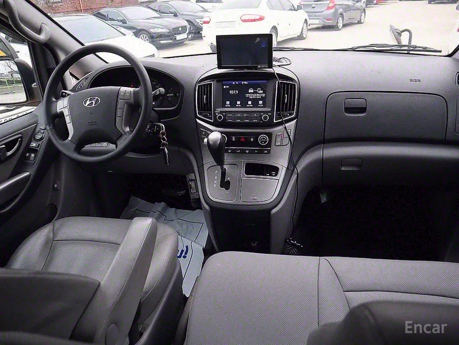 Фото 7 - Hyundai Starex