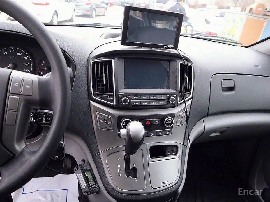 Фото 9 - Hyundai Starex