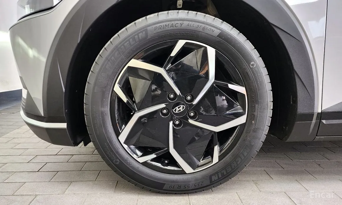 Photo 5 - Hyundai Ioniq 5