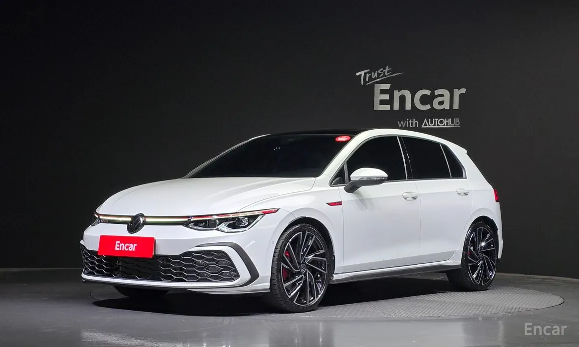 Фото 1 - Volkswagen Golf