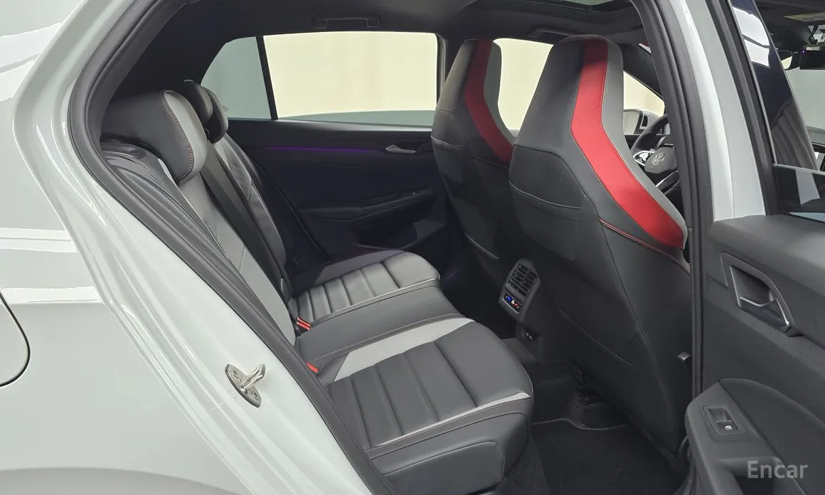 Фото 12 - Volkswagen Golf