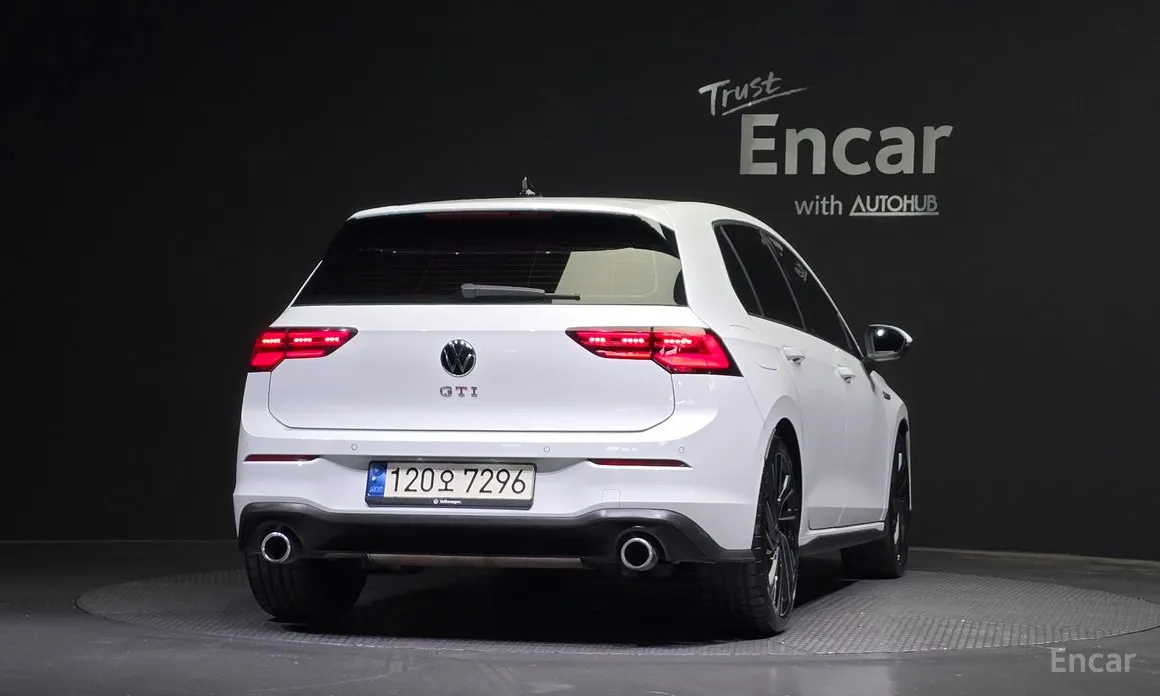 Фото 4 - Volkswagen Golf