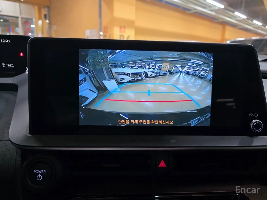 Фото 10 - Toyota Prius