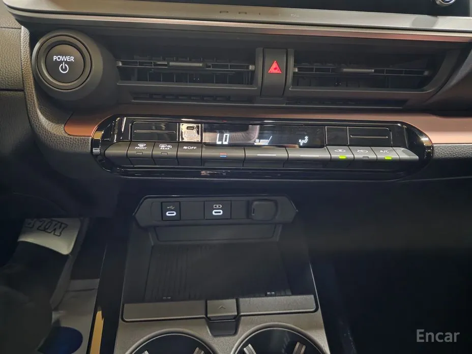 Фото 11 - Toyota Prius