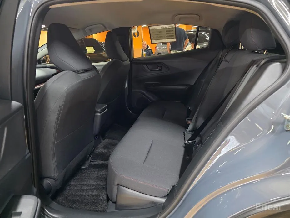 Фото 14 - Toyota Prius