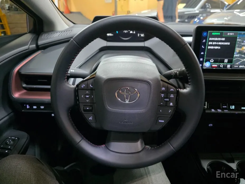 Фото 8 - Toyota Prius