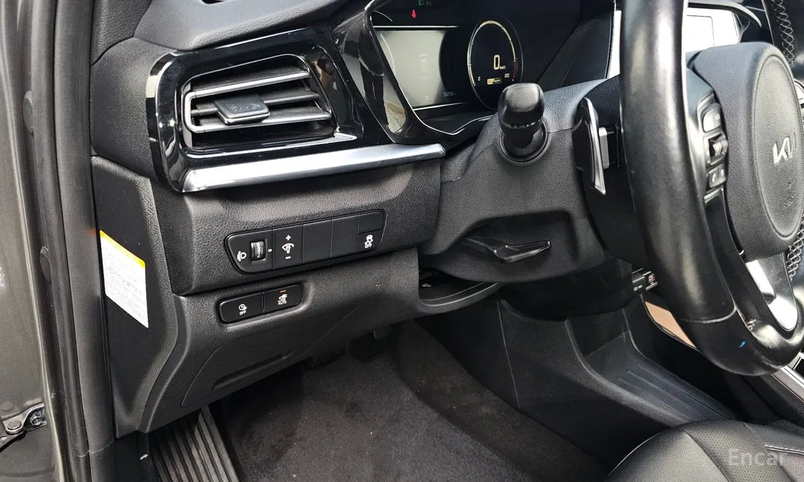 Фото 14 - Kia Niro