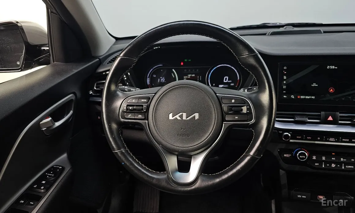 Фото 15 - Kia Niro