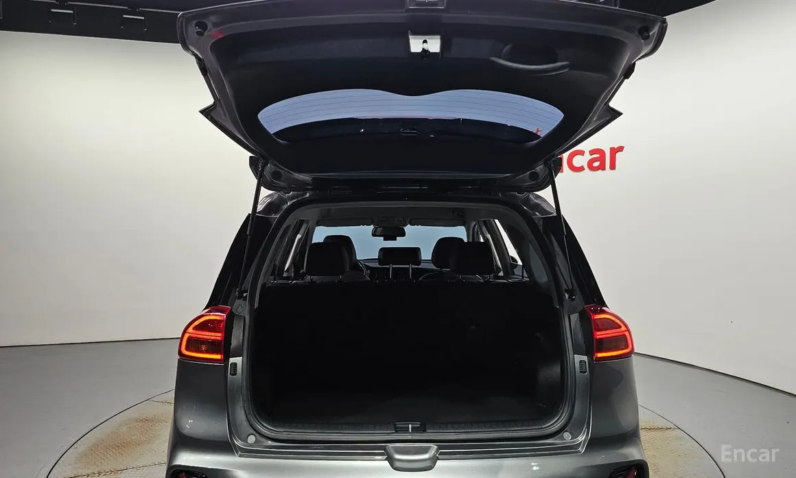 Фото 20 - Kia Niro