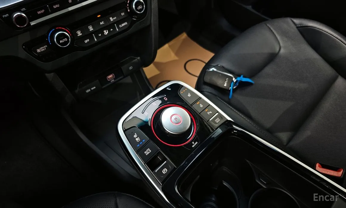 Фото 9 - Kia Niro