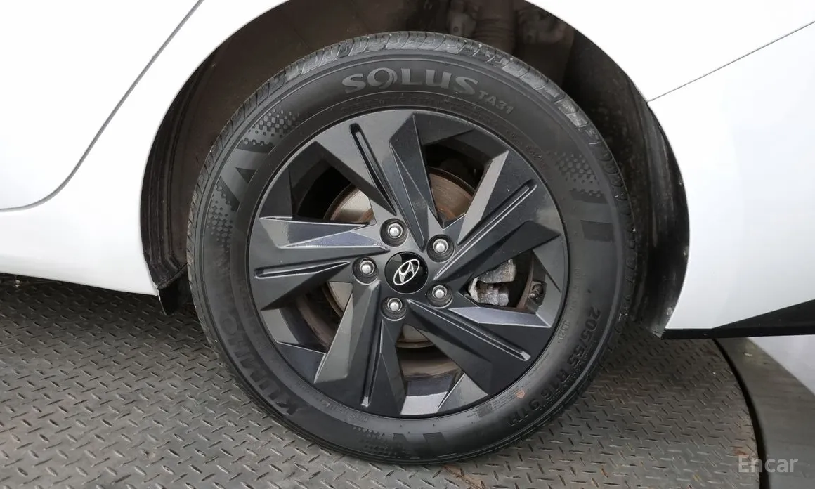 Фото 5 - Hyundai Avante