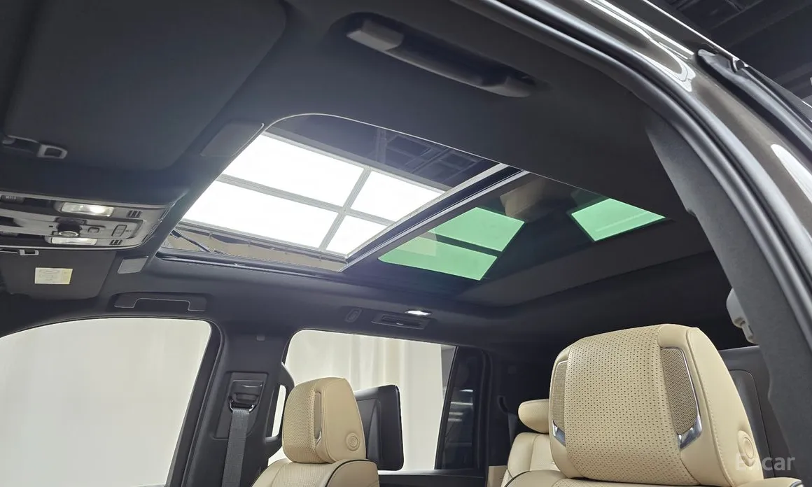 Фото 16 - Cadillac Escalade