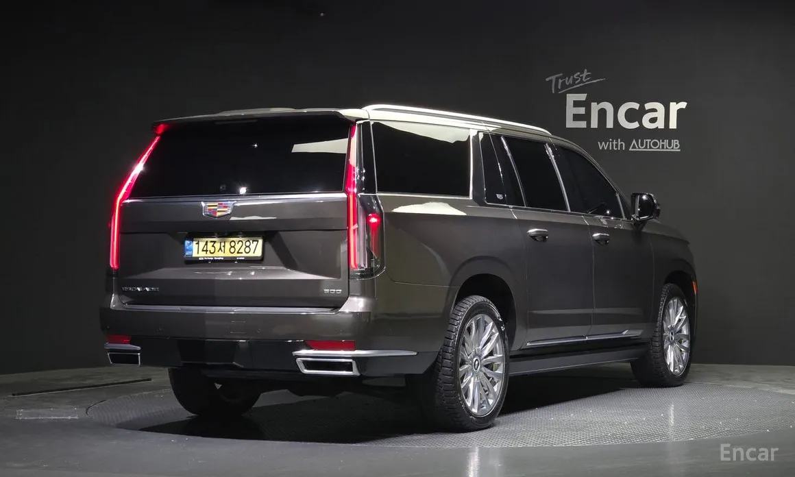 Фото 2 - Cadillac Escalade