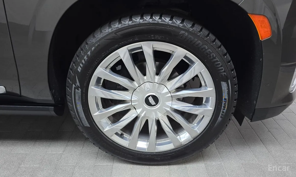 Фото 5 - Cadillac Escalade