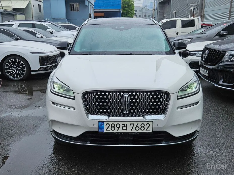 Фото 1 - Lincoln Corsair