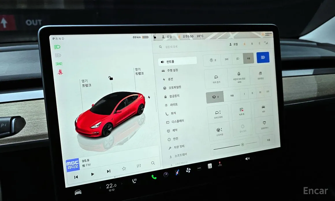 Фото 16 - Tesla Model 3
