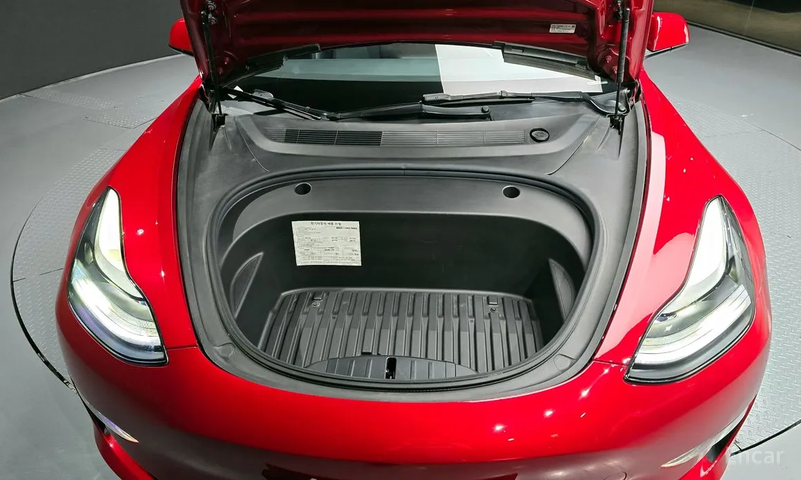 Фото 6 - Tesla Model 3