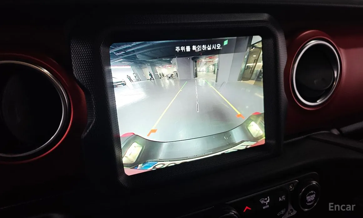 Фото 16 - Jeep Gladiator