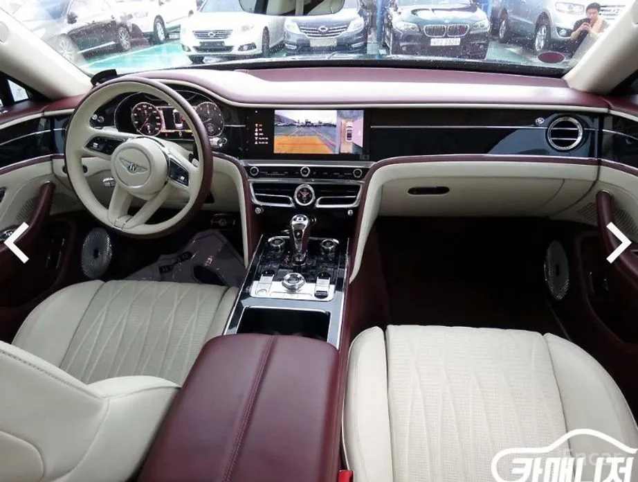 Фото 5 - Bentley Flying Spur