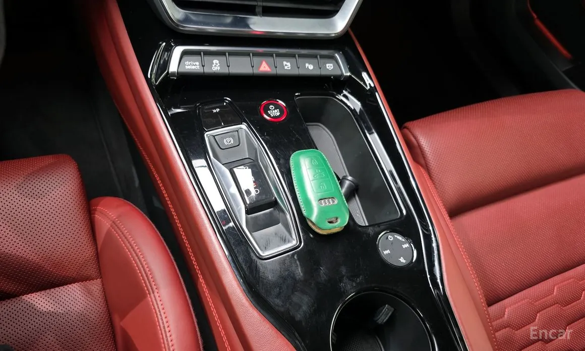 Фото 9 - Audi e-tron GT