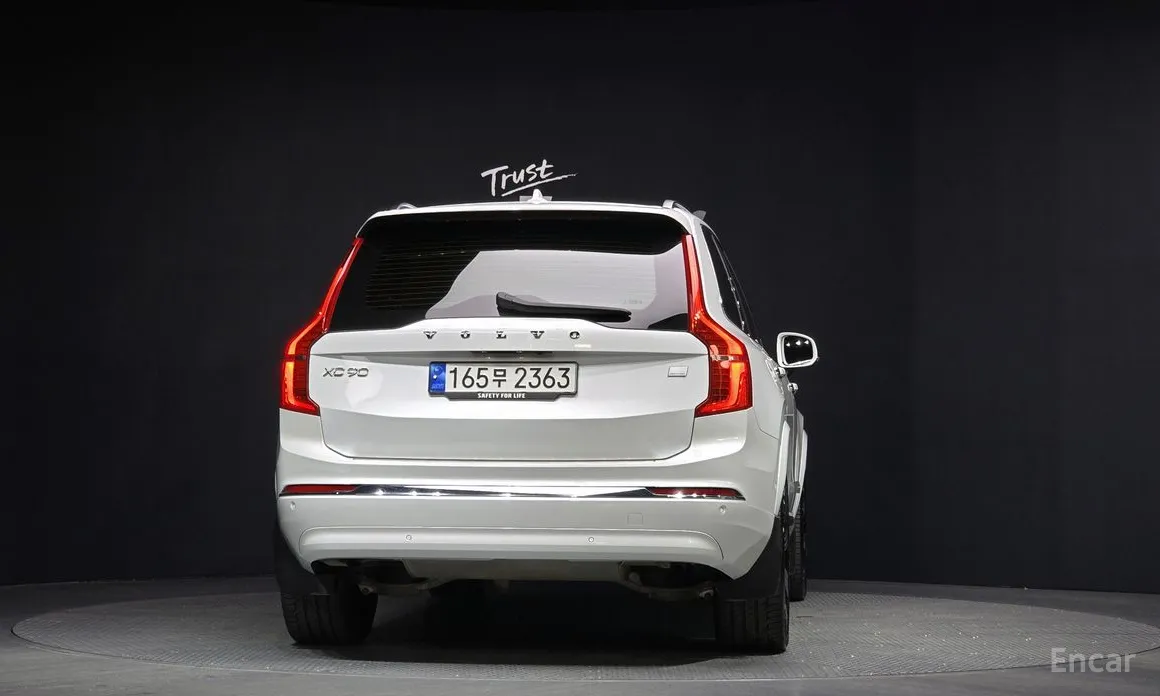 Фото 4 - Volvo XC90