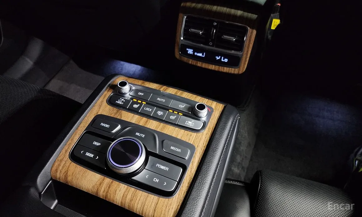 Фото 19 - Kia K9