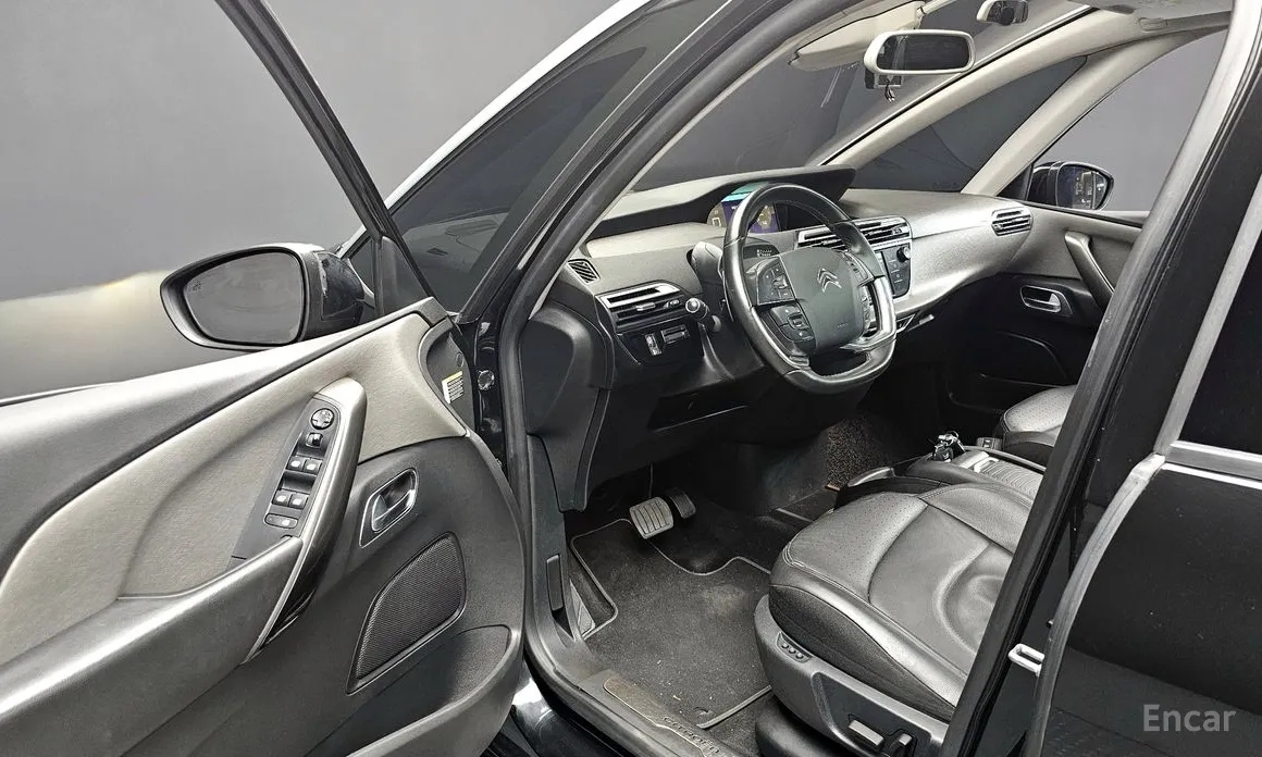 Фото 11 - Citroen C4 SpaceTourer