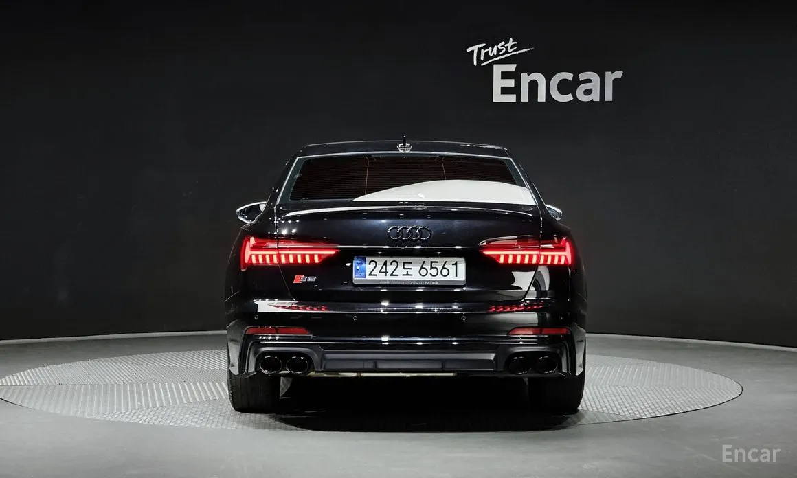 Фото 4 - Audi S6