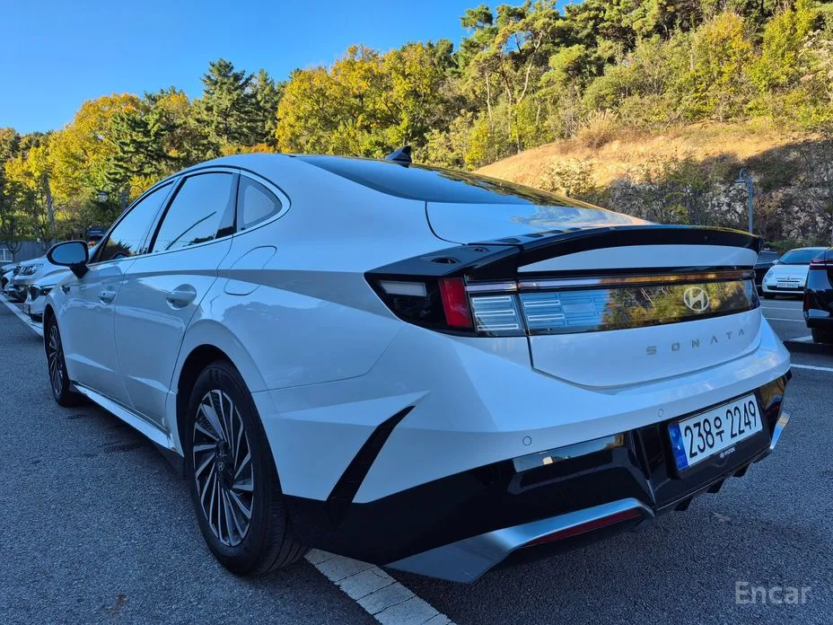 Фото 2 - Hyundai Sonata