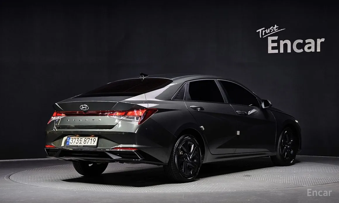 Фото 2 - Hyundai Avante