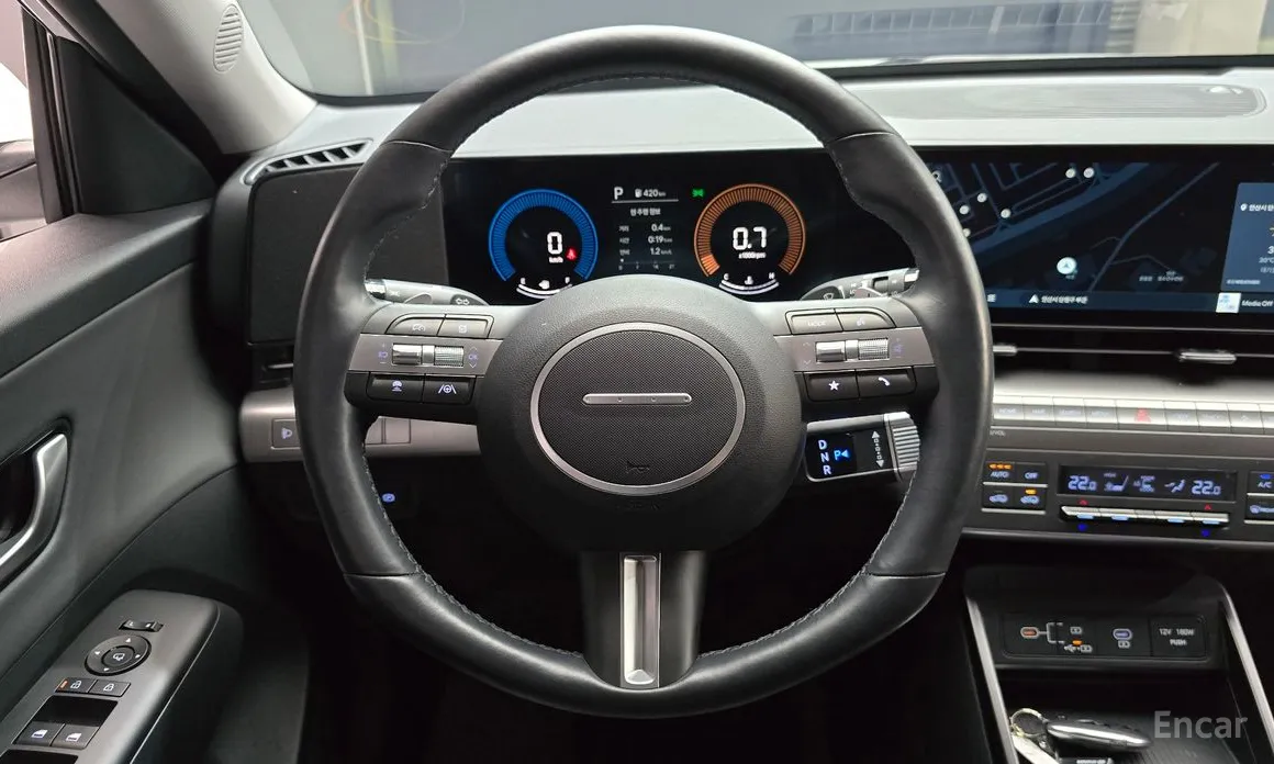 Фото 13 - Hyundai Kona