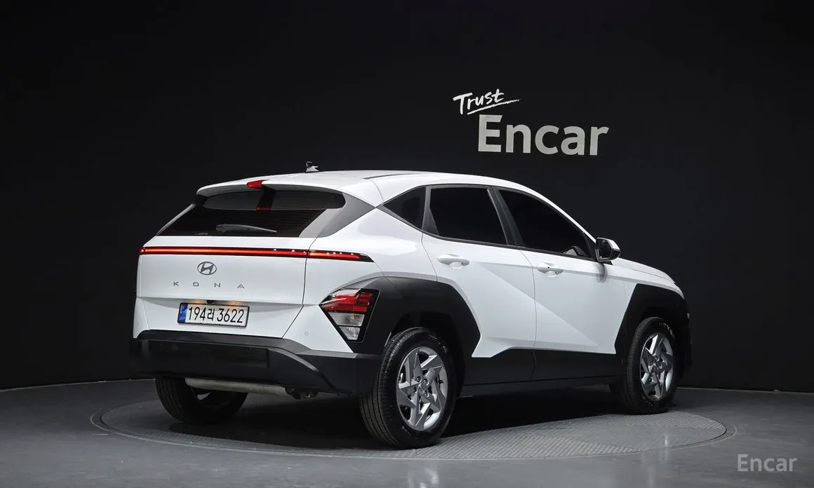 Фото 2 - Hyundai Kona