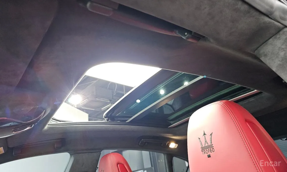 Фото 19 - Maserati Levante