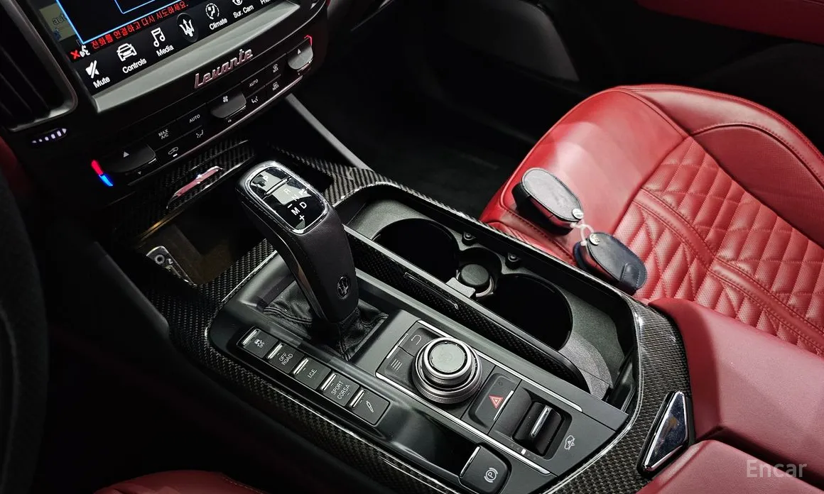 Фото 9 - Maserati Levante