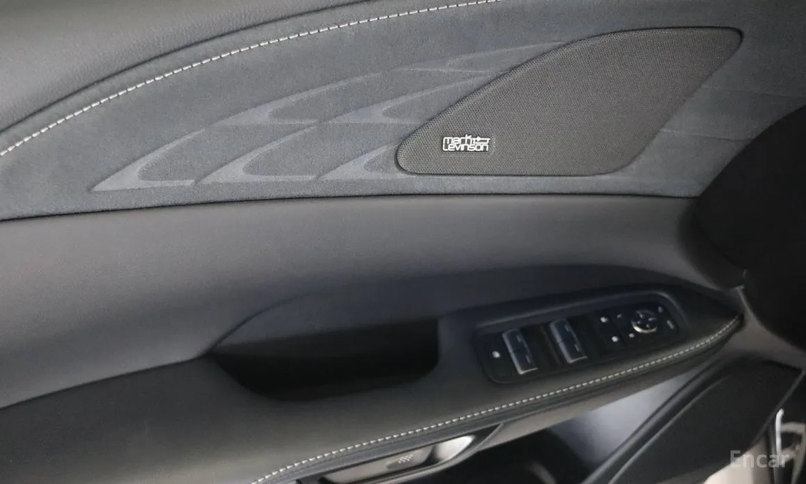 Фото 12 - Lexus RX