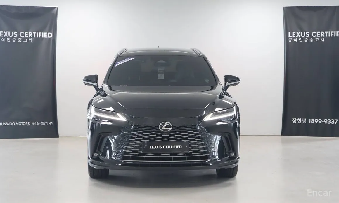 Фото 3 - Lexus RX