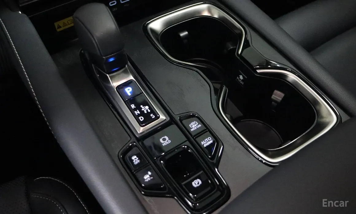 Фото 8 - Lexus RX